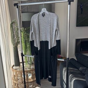 Bobeau Gray and Black Colorblock Cardigan